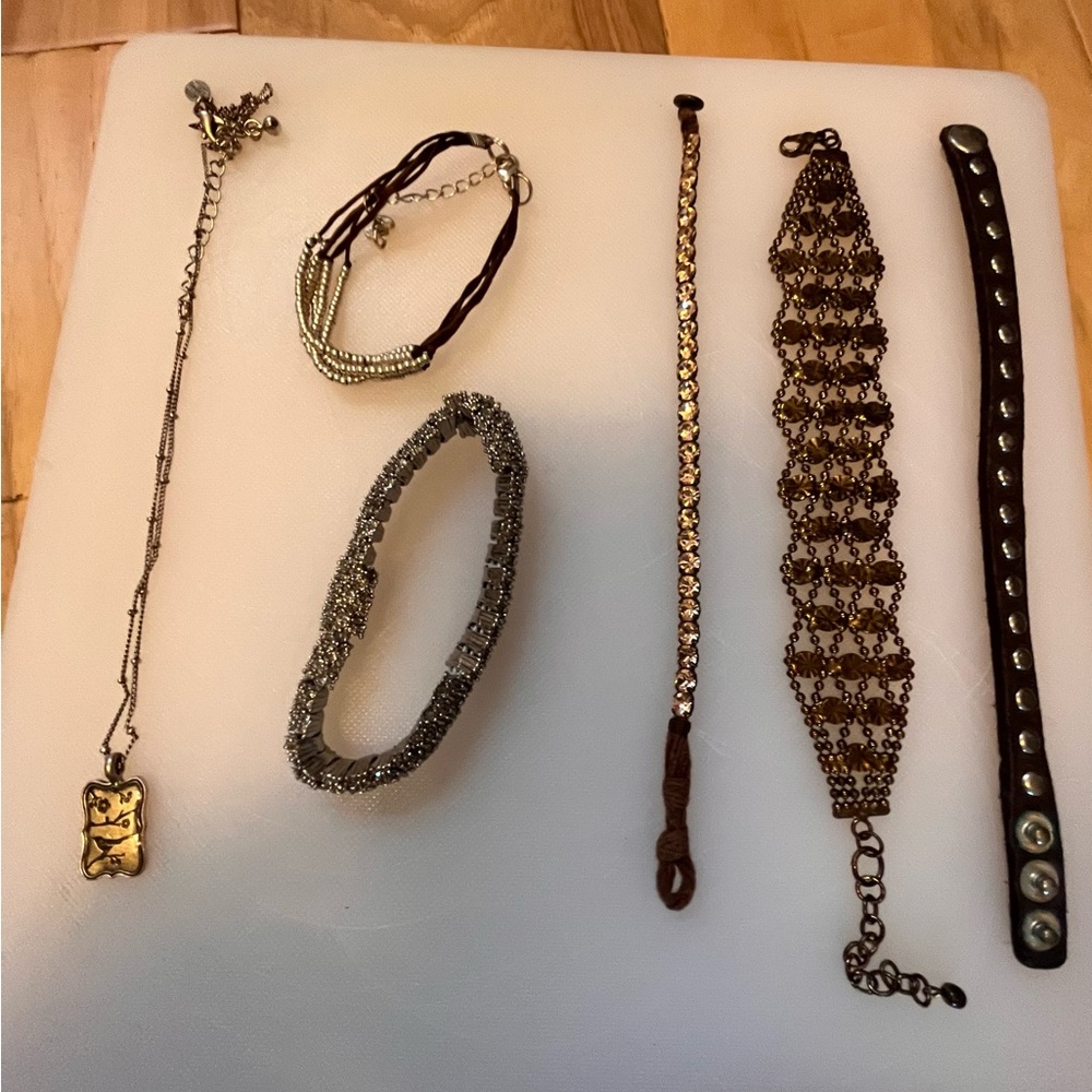 Bundle of Jewelry- sold as set